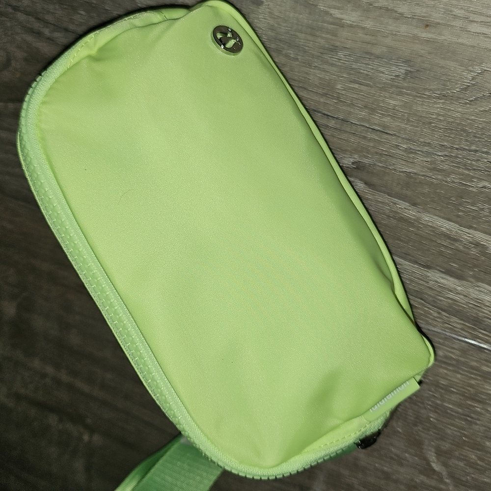 Lululemon Everywhere Belt Bag FADED ZAZ FZAP - Picture 11 of 16